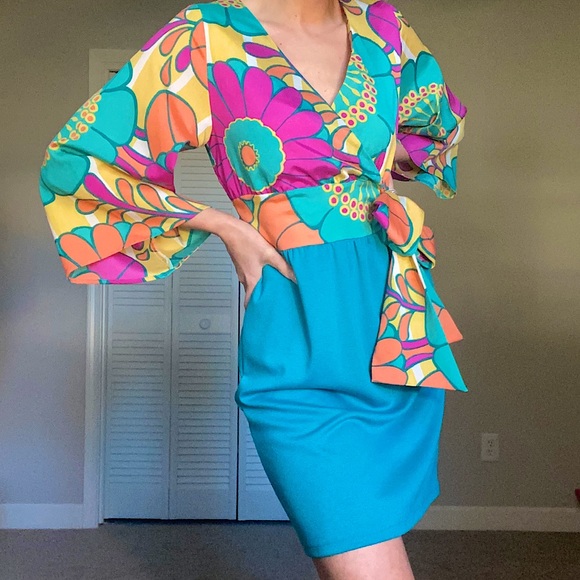 Judith March Bell Sleeve Hippie Print Dress - Picture 2 of 5